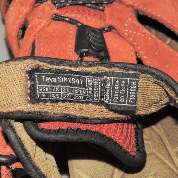 Teva suede strap sandals/shoes - Picture 7 of 7